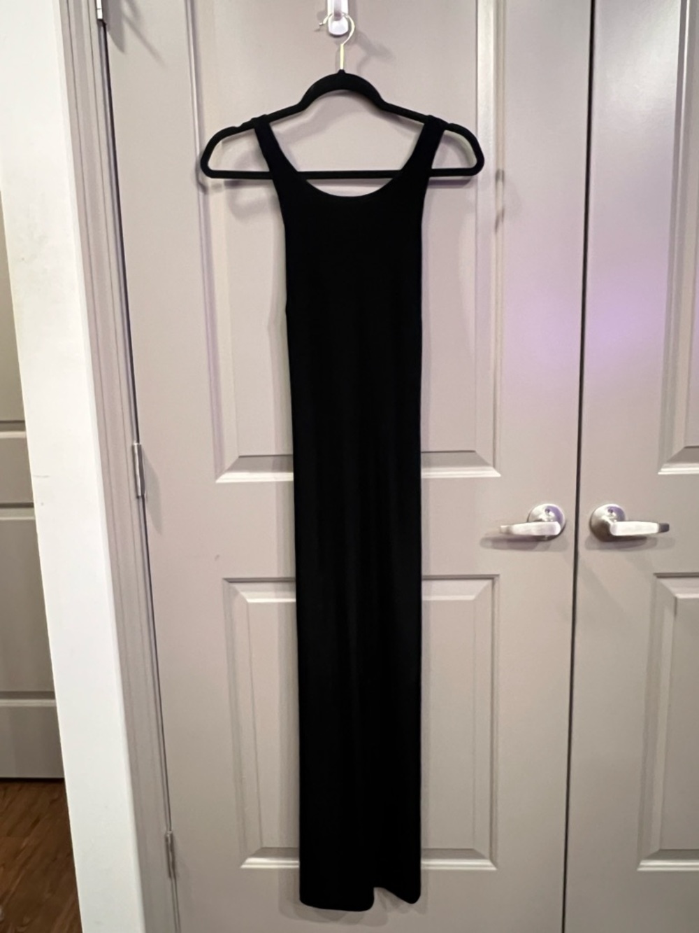 Ann Taylor Black Sleeveless Cross Back Velvet Maxi Dress